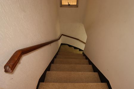 Casa para alugar com 126m², 2 quartos e 2 vagasEscada