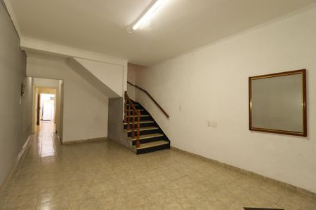 Casa para alugar com 126m², 2 quartos e 2 vagasSala