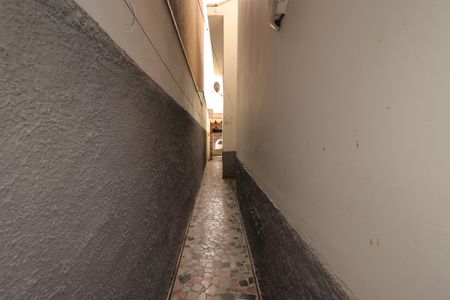 Casa para alugar com 126m², 2 quartos e 2 vagasCorredor externo