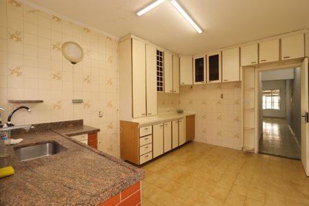 Casa para alugar com 126m², 2 quartos e 2 vagasCozinha