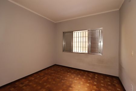 Casa para alugar com 126m², 2 quartos e 2 vagasQuarto 1