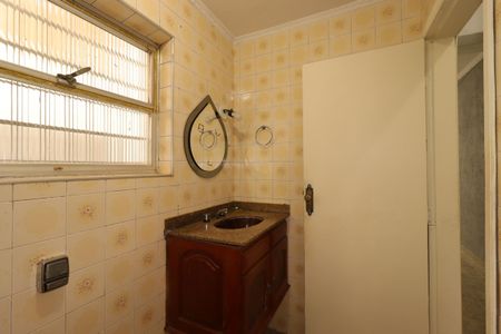 Casa para alugar com 126m², 2 quartos e 2 vagasBanheiro Social