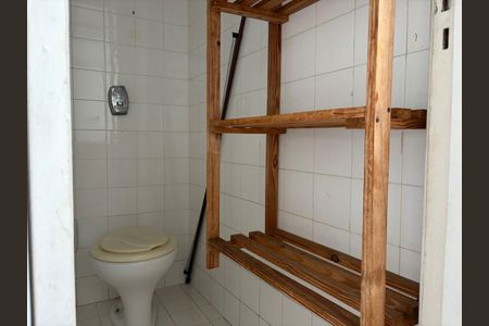 Apartamento à venda com 98m², 2 quartos e 1 vagaÁrea de serviço - Banheiro 