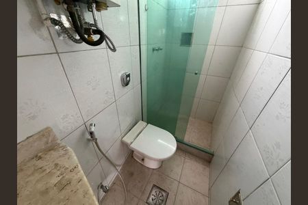 Apartamento à venda com 98m², 2 quartos e 1 vagaBanheiro da suíte
