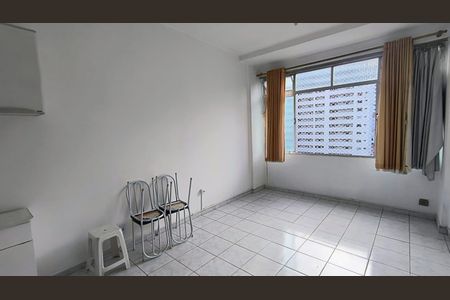 Sala/Quarto de kitnet/studio para alugar com 1 quarto, 40m² em Liberdade, São Paulo