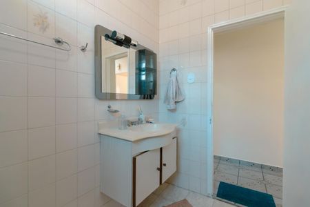 Casa à venda com 250m², 3 quartos e 4 vagasBanheiro