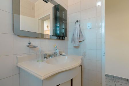 Casa à venda com 250m², 3 quartos e 4 vagasBanheiro