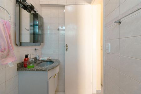 Casa à venda com 250m², 3 quartos e 4 vagasBanheiro da Suíte