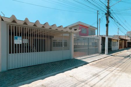 Casa à venda com 250m², 3 quartos e 4 vagasFachada e Plaquinha