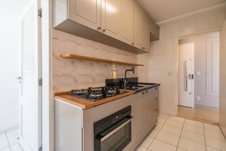 Apartamento para alugar com 2 quartos, 178m² em Jardim Tupanci, Barueri