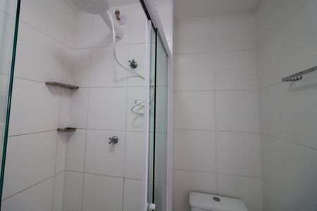 Banheiro de apartamento para alugar com 2 quartos, 38m² em Presidente Altino, Osasco