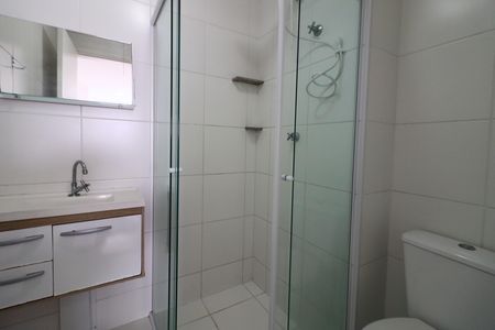Banheiro de apartamento para alugar com 2 quartos, 38m² em Presidente Altino, Osasco