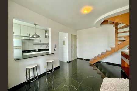 Apartamento à venda com 2 quartos, 105m² em Santa Teresa, Belo Horizonte