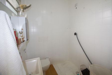 Casa à venda com 100m², 2 quartos e 1 vagaBanheiro de Serviço