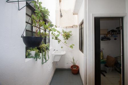 Casa à venda com 100m², 2 quartos e 1 vagaÁrea de Serviço