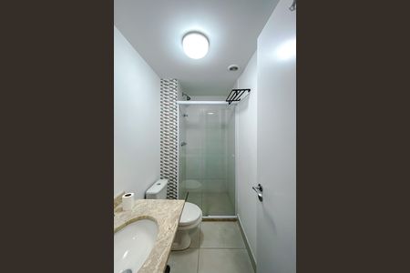 Apartamento para alugar com 68m², 2 quartos e 1 vaga Apartamento para alugar com 68m², 2 quartos e 1 vagaBanheiro social