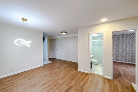 Apartamento para alugar com 68m², 2 quartos e 1 vaga Apartamento para alugar com 68m², 2 quartos e 1 vagaSala