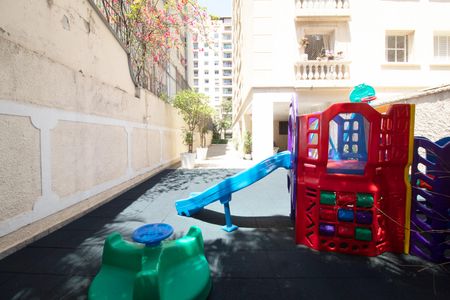 Apartamento para alugar com 98m², 2 quartos e 1 vaga Apartamento para alugar com 98m², 2 quartos e 1 vagaÁrea comum - Playground