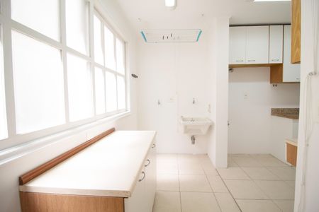 Apartamento para alugar com 98m², 2 quartos e 1 vaga Apartamento para alugar com 98m², 2 quartos e 1 vagaÁrea de Serviço