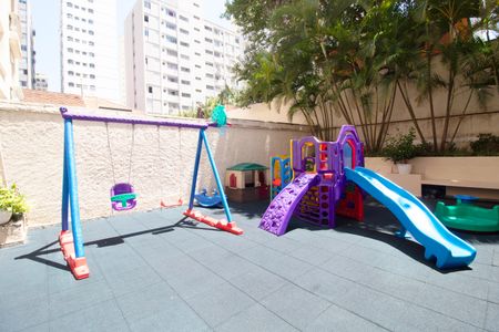 Apartamento para alugar com 98m², 2 quartos e 1 vaga Apartamento para alugar com 98m², 2 quartos e 1 vagaÁrea comum - Playground
