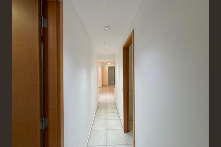 Apartamento para alugar com 93m², 2 quartos e 1 vagaSala - corredor de acesso aos cômodos