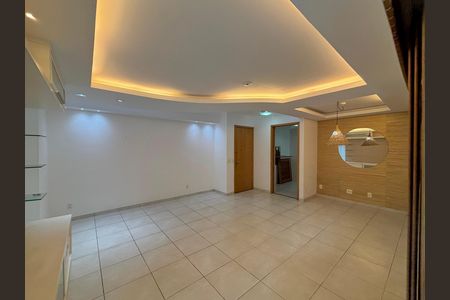 Apartamento para alugar com 93m², 2 quartos e 1 vagaSala