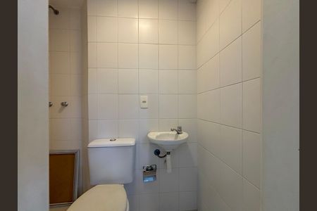Apartamento para alugar com 93m², 2 quartos e 1 vagaÁrea de serviço - banheiro