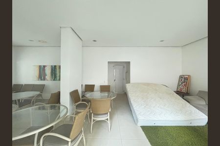 Apartamento para alugar com 93m², 2 quartos e 1 vagaÁrea comum - salão de festas