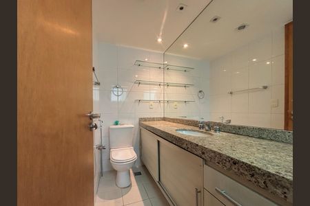 Apartamento para alugar com 93m², 2 quartos e 1 vagaSuíte - banheiro