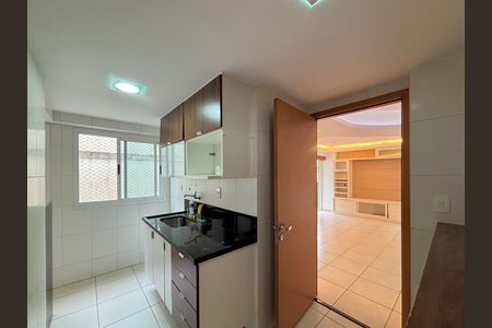 Apartamento para alugar com 93m², 2 quartos e 1 vagaCozinha