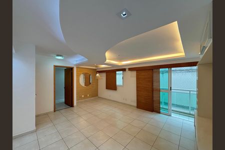 Apartamento para alugar com 93m², 2 quartos e 1 vagaSala
