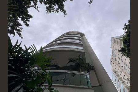 Apartamento para alugar com 93m², 2 quartos e 1 vagaFachada