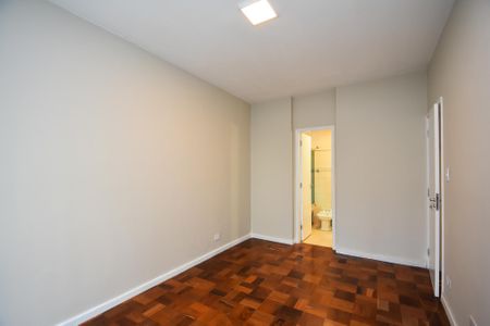 Apartamento para alugar com 120m², 3 quartos e 1 vagaSuíte