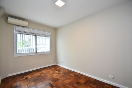 Apartamento para alugar com 120m², 3 quartos e 1 vagaSuíte