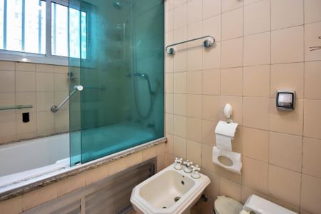 Apartamento para alugar com 120m², 3 quartos e 1 vagaBanheiro da Suíte