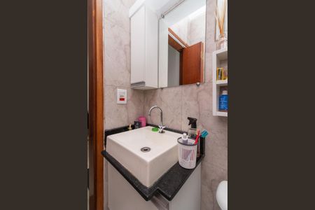 Casa de condomínio para alugar com 60m², 2 quartos e 2 vagasBanheiro da Suíte 2