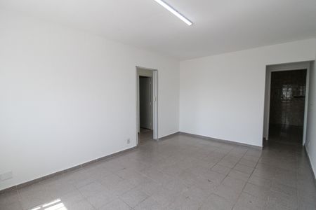 Sala de casa para alugar com 1 quarto, 100m² em Jardim Ester, São Paulo