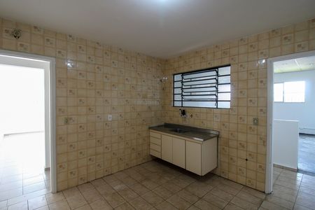 Cozinha de casa para alugar com 1 quarto, 100m² em Jardim Ester, São Paulo