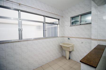 Apartamento à venda com 130m², 3 quartos e 1 vagaÁrea de Serviço