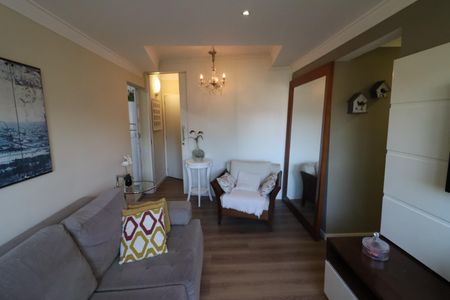 Apartamento para alugar com 70m², 2 quartos e 1 vagaSala