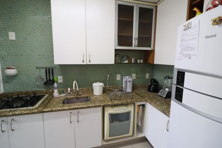 Apartamento para alugar com 70m², 2 quartos e 1 vagaCozinha 