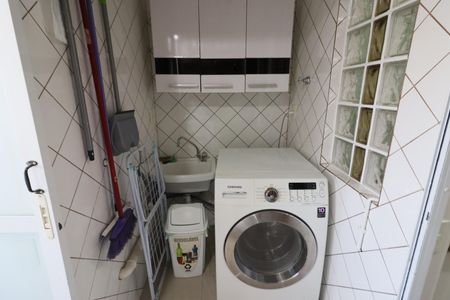 Apartamento para alugar com 70m², 2 quartos e 1 vagaÁrea de Serviço