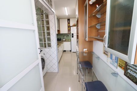 Apartamento para alugar com 70m², 2 quartos e 1 vagaCozinha 