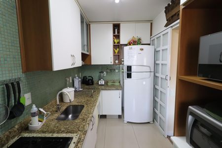 Apartamento para alugar com 70m², 2 quartos e 1 vagaCozinha 
