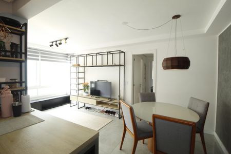 Sala de apartamento à venda com 2 quartos, 62m² em Passo da Areia, Porto Alegre