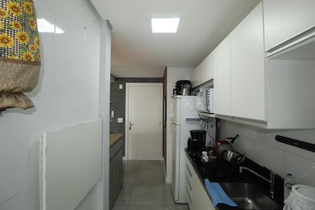 Apartamento à venda com 62m², 2 quartos e 2 vagasCozinha