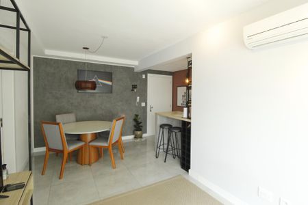 Apartamento à venda com 62m², 2 quartos e 2 vagasSala