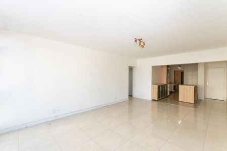 Apartamento à venda com 110m², 2 quartos e 1 vaga Apartamento à venda com 110m², 2 quartos e 1 vagaSala