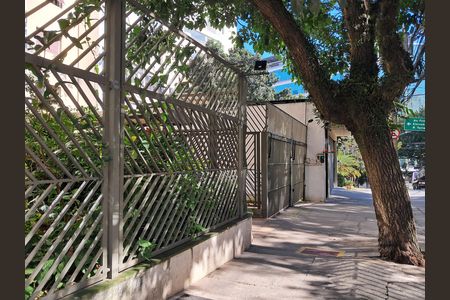 Apartamento à venda com 110m², 2 quartos e 1 vaga Apartamento à venda com 110m², 2 quartos e 1 vagaAcademia