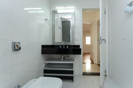 Apartamento à venda com 110m², 2 quartos e 1 vaga Apartamento à venda com 110m², 2 quartos e 1 vagaBanheiro Social